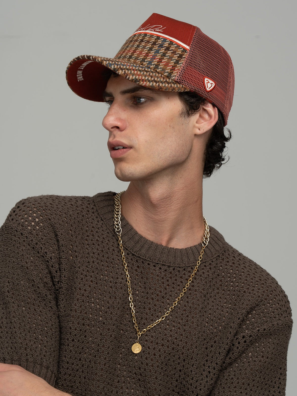 Trucker Hat - Curved Visor - Premium Collection - Royalty - Kiremit